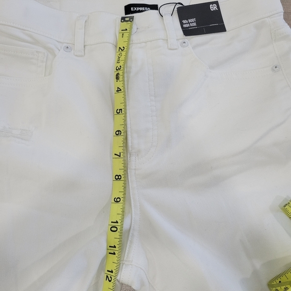 Express 90s Boot High-Rise White Distressed Jeans Size 6 - Picture 5 of 11